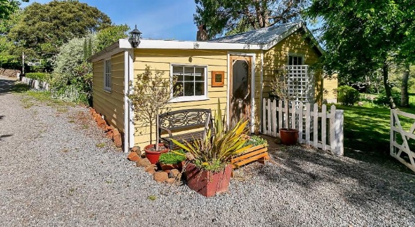 Blackwood Park Cottages image 12