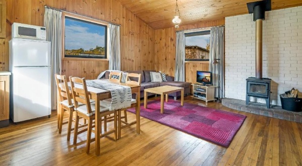 Blackwood Park Cottages image 27