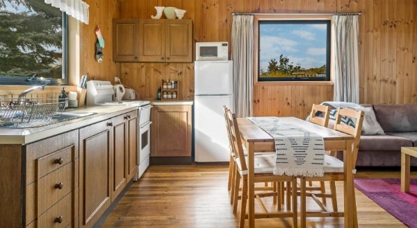 Blackwood Park Cottages image 7